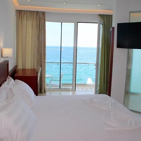Hotel Delfini Sarandë