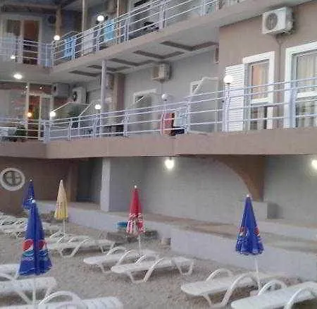 Delfini 3* Sarandë