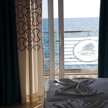 Hotel Delfini Sarandë