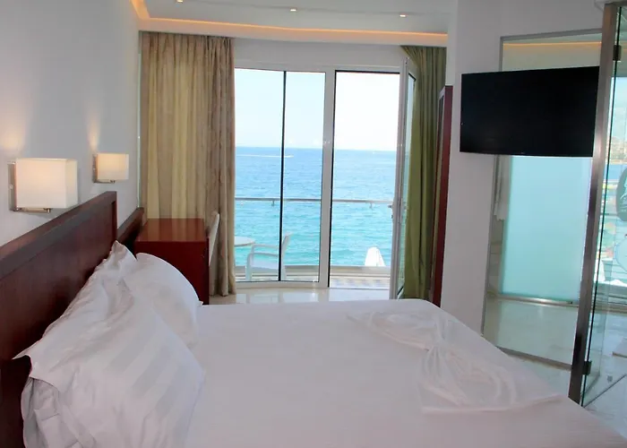 Otel Delfini Saranda