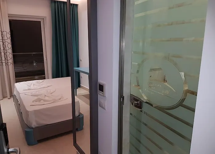 Otel Delfini Saranda