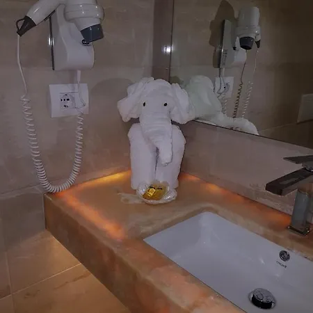 Otel Delfini Saranda