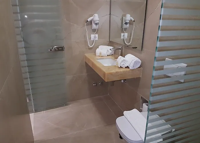 Hotel Delfini Sarandë