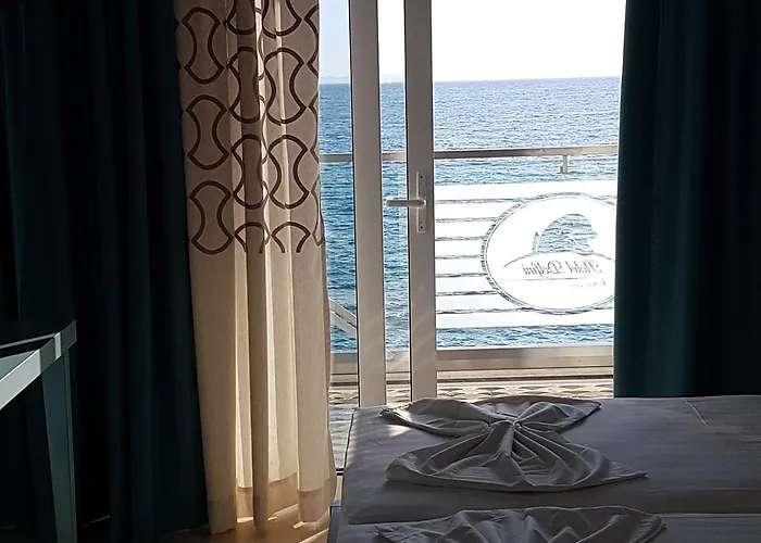 فندق Delfini ساراندا