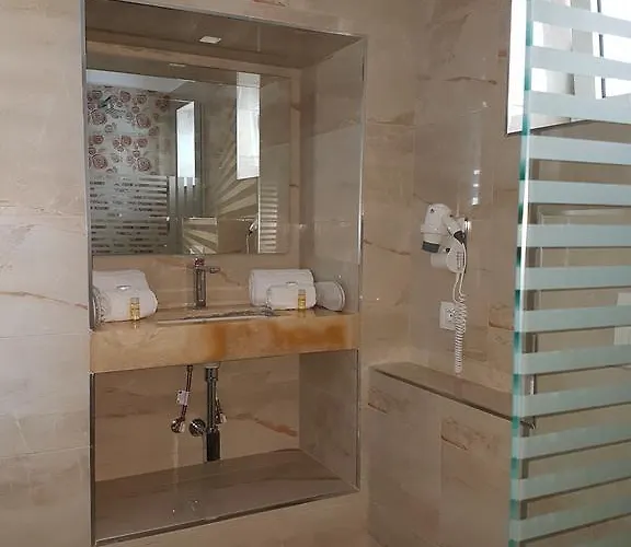 Delfini 3* ساراندا